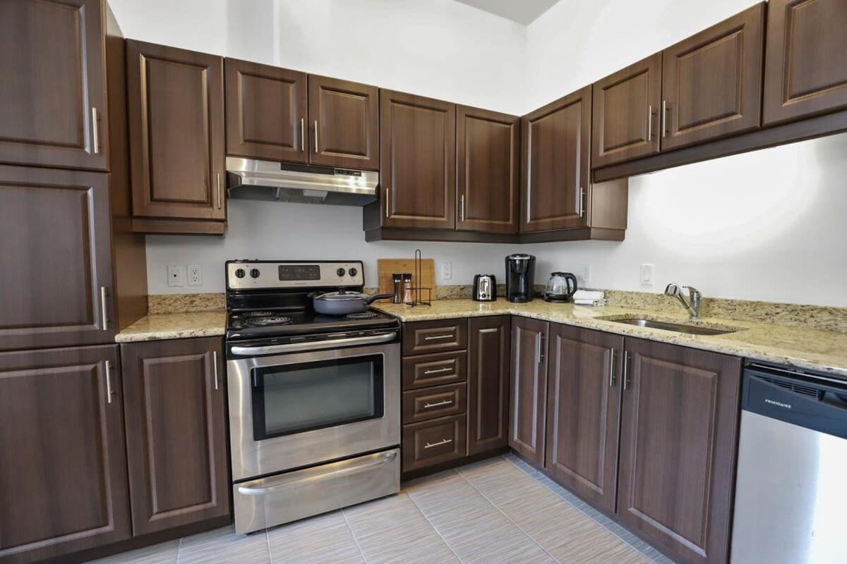 M11 The Star Wars Suite 3Br Downtown Montréal Extérieur photo